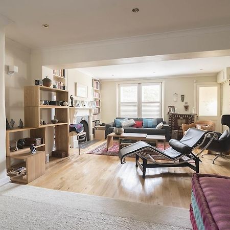 Stylish Family Home In Battersea Vr Londra Esterno foto